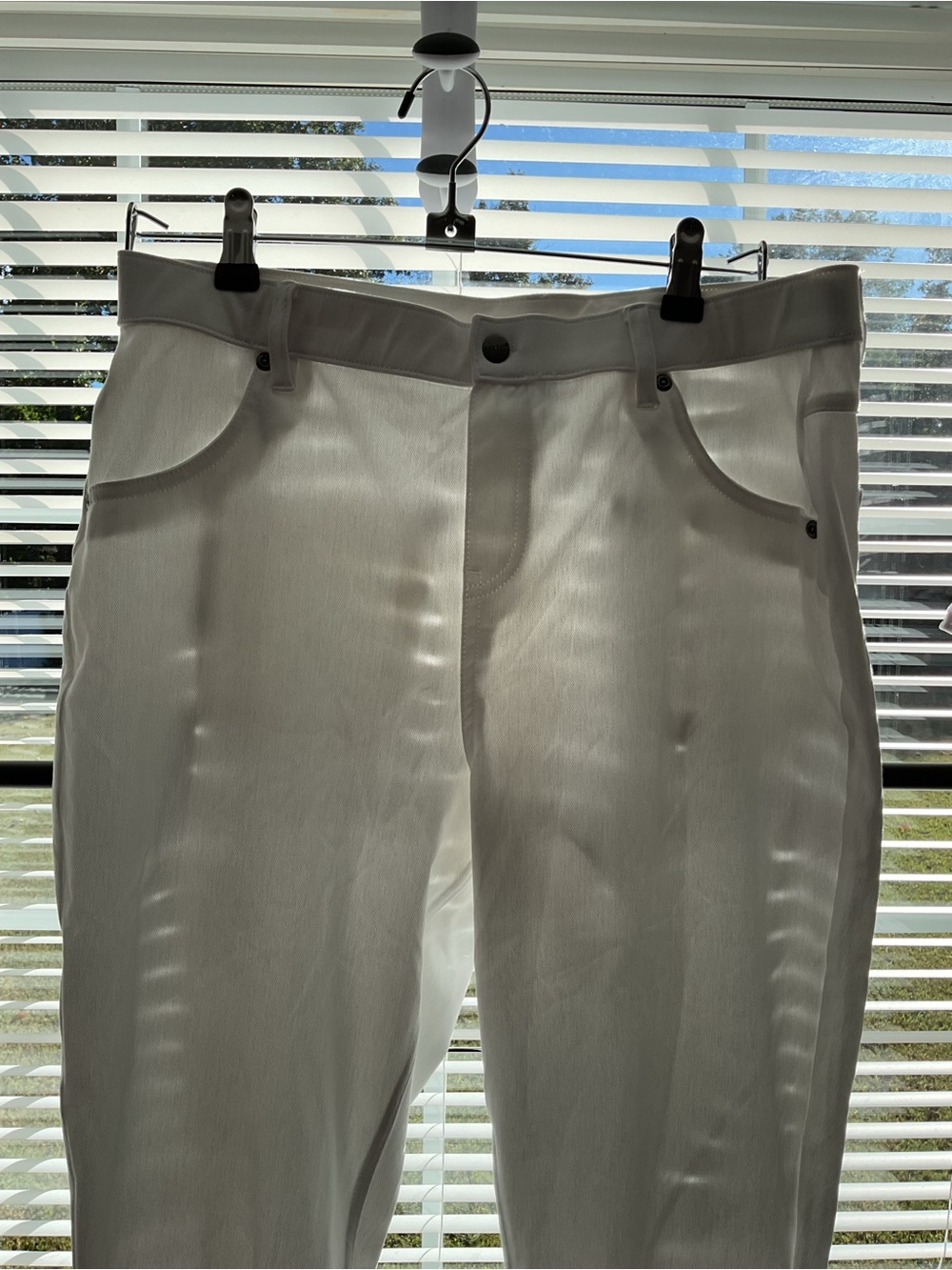 HUE Women's Straight Leg White Pants